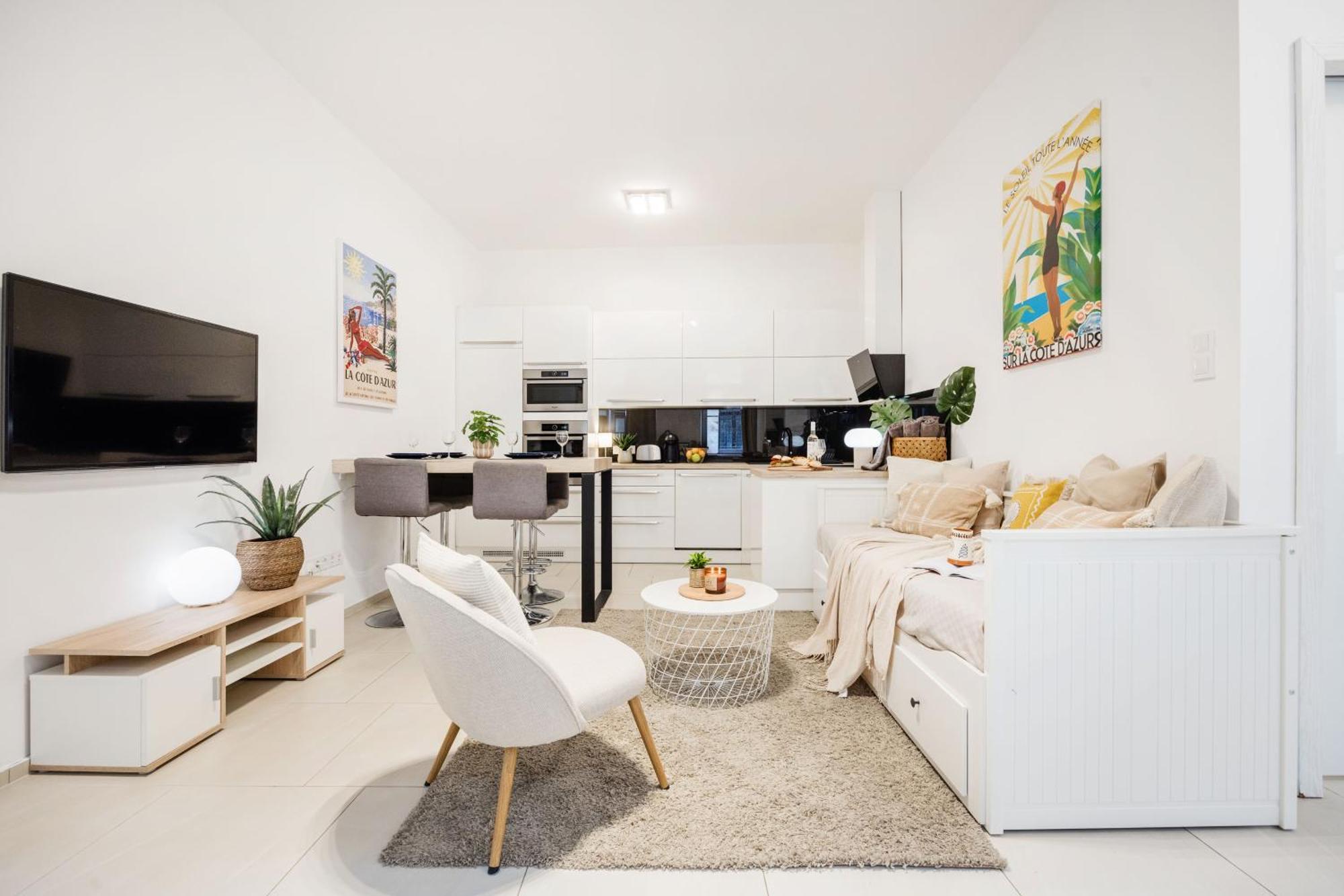 Designer Boutique 2r Walk To Opera House & Basilica Apartment